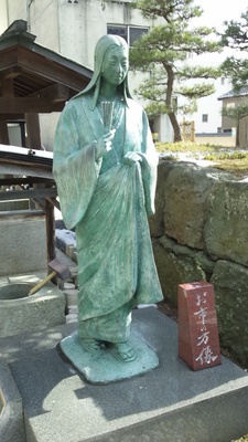 お市の方像.jpg