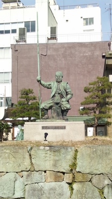 柴田勝家像.jpg