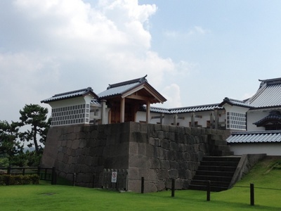 金沢城_ハリボテ.jpg